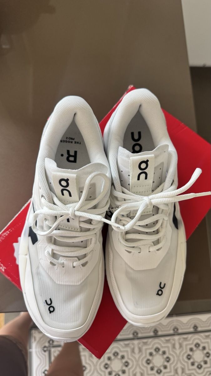 On Scarpe da uomo: On The Roger Pro 2, Weiss, Grösse 40 – Usato da Altendorf venduto da Titziani 1