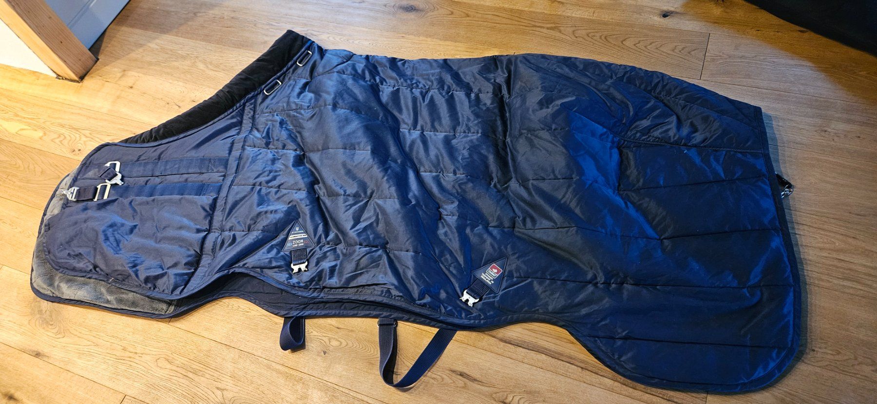 Coperte: Winderen Stalldecke, Thermoactive inkl. Halsteil, 155cm – Usato da Neerach venduto da van_s28z 1