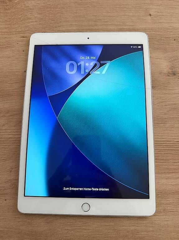 Tablet PC: iPad (Gen. 8, 128 GB) – Usato da St. Gallen venduto da edihida