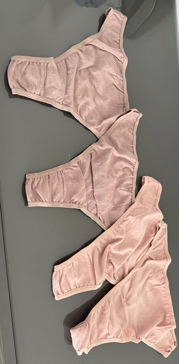 Sonstige Unterwäsche: String 4 Stück Grösse 36/38  petite fleur – Neu (gemäss Beschreibung) aus Pfeffikon LU von pepino17 2