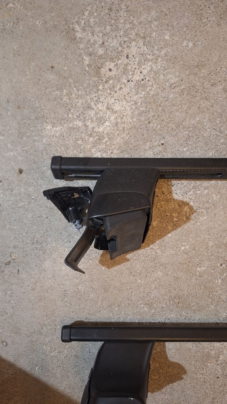 Thule Portapacchi: Thule Dachträger Universal – Usato da Uster venduto da ale_9h2t 4