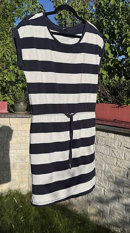 Vestiti: Gestreiftes Kleid Only Gr. M – Usato da Reinach BL venduto da Enodel
