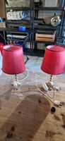 2 Tischlampen Messing mit rotem Schirm gebrauchter Zustand