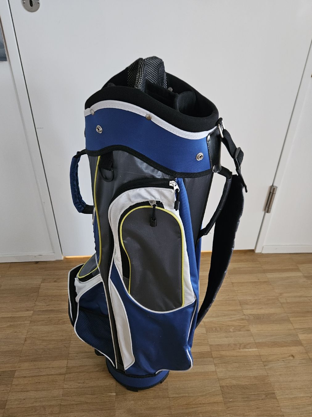 Clubs & Sets: GOLFBAG PARAGON – D'occasion à Zürich par Freblu48