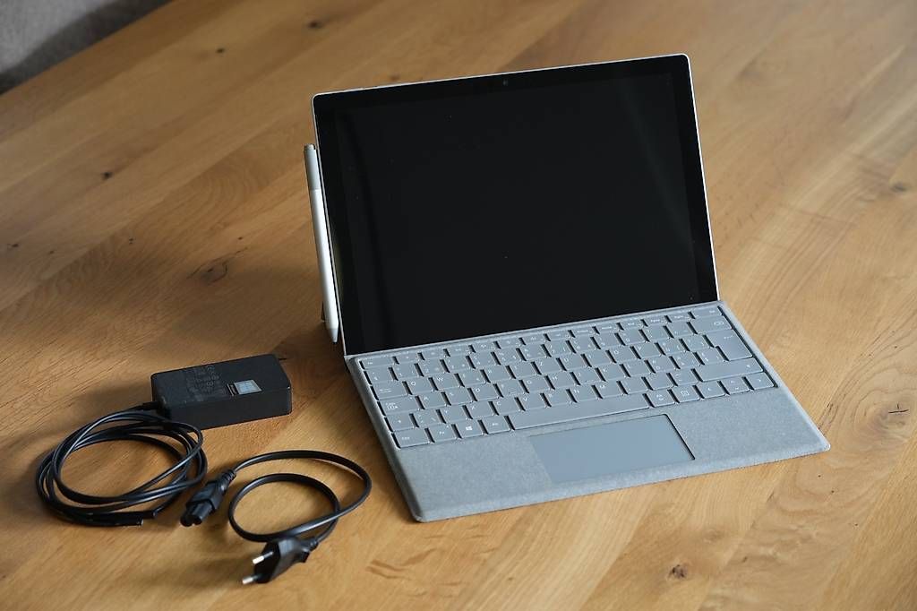 Microsoft Notebooks: Microsoft Surface Pro 6 | Original-Tastatur | Surface Pen – Gebraucht aus Hausen AG von janouchdan
