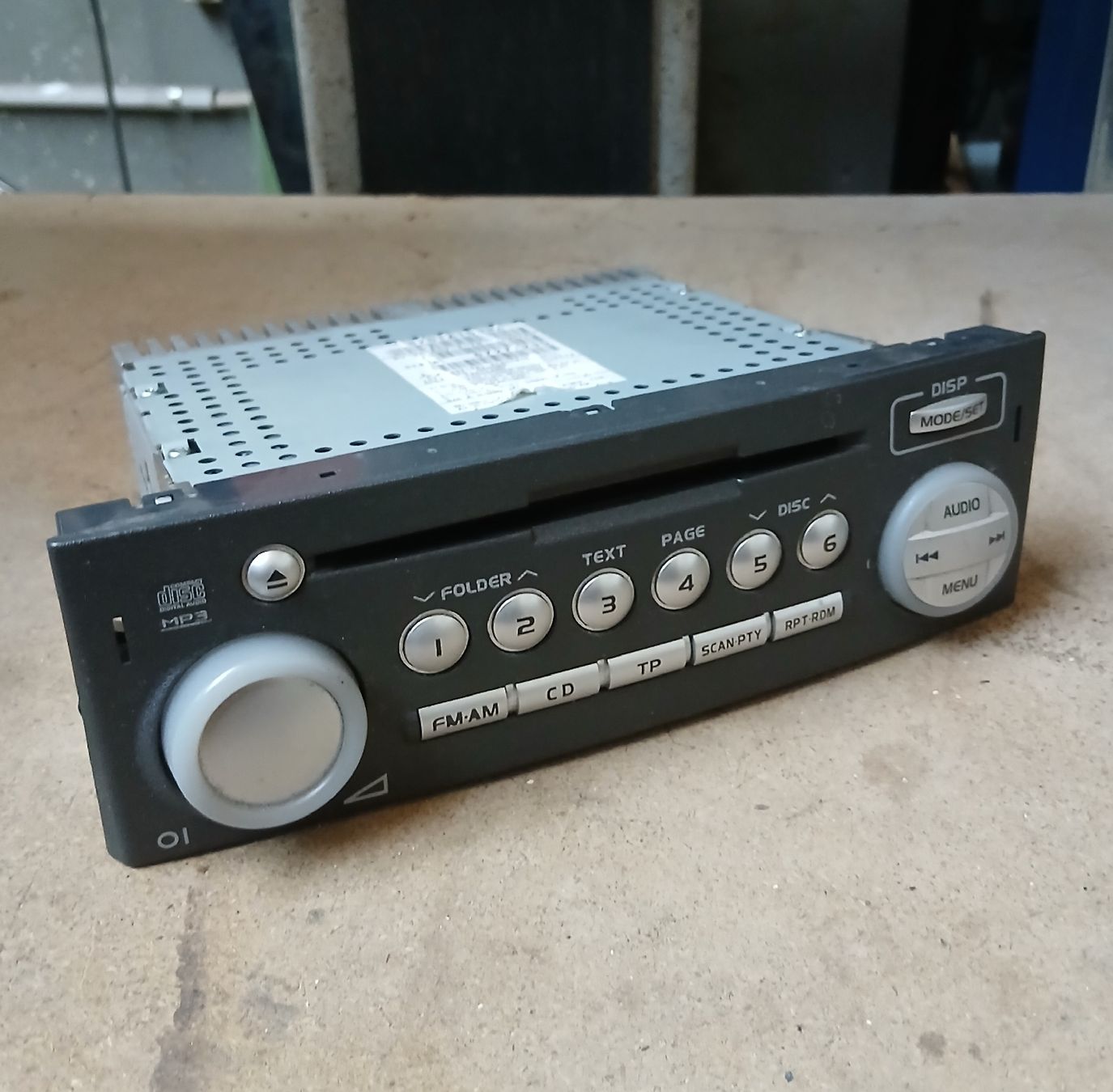 Mitsubishi Radio: Lecteur CD Mitsubishi Colt 2004-2013 – Usato da la heutte venduto da Auto-stock
