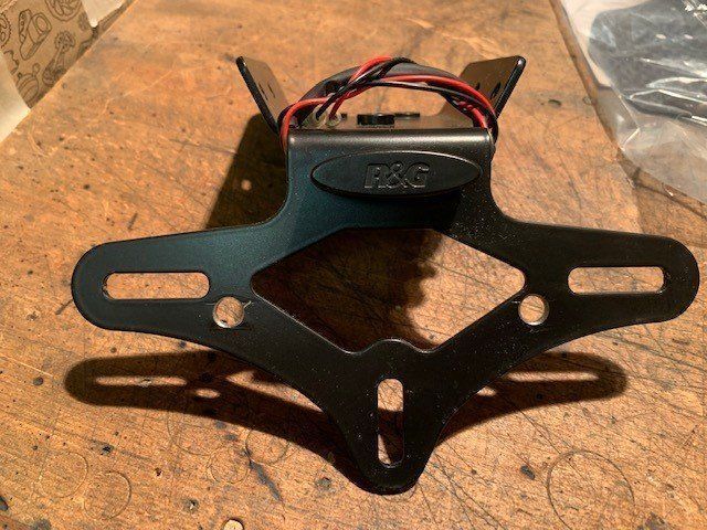 Supporti a parete: Kennzeichen Halter – Usato da Bern venduto da bandido01 1