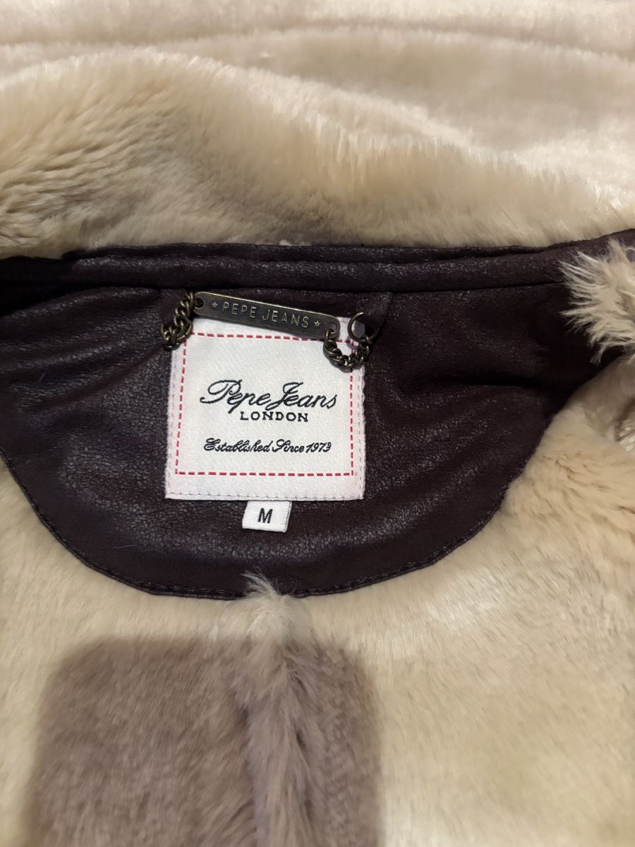 Pepe Jeans Giacche: Jacke Pepe Jeans Gr. M Lederoptik – Usato da Tagelswangen venduto da lykainion 7