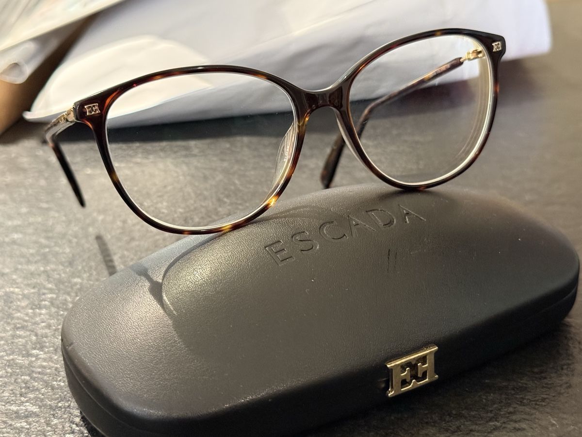 Escada Brillen & Gläser: Escada Brille, neuwertig - Top Zustand – Neu (gemäss Beschreibung) aus Strengelbach von schnaeusel