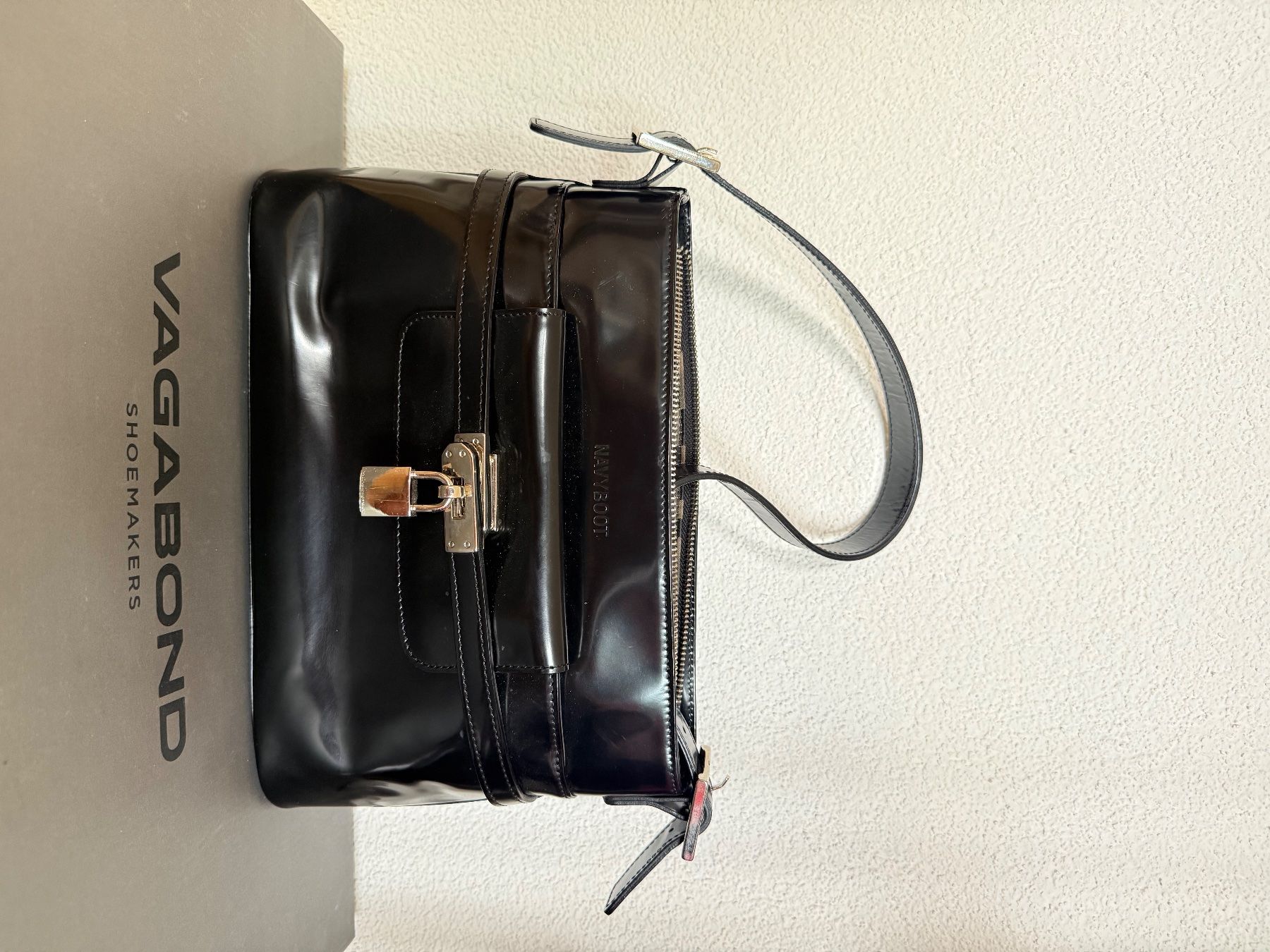 Navyboot Sacs femmes: Navyboot Handtasche aus Lackleder – D'occasion à Zumikon par naiischoen 8