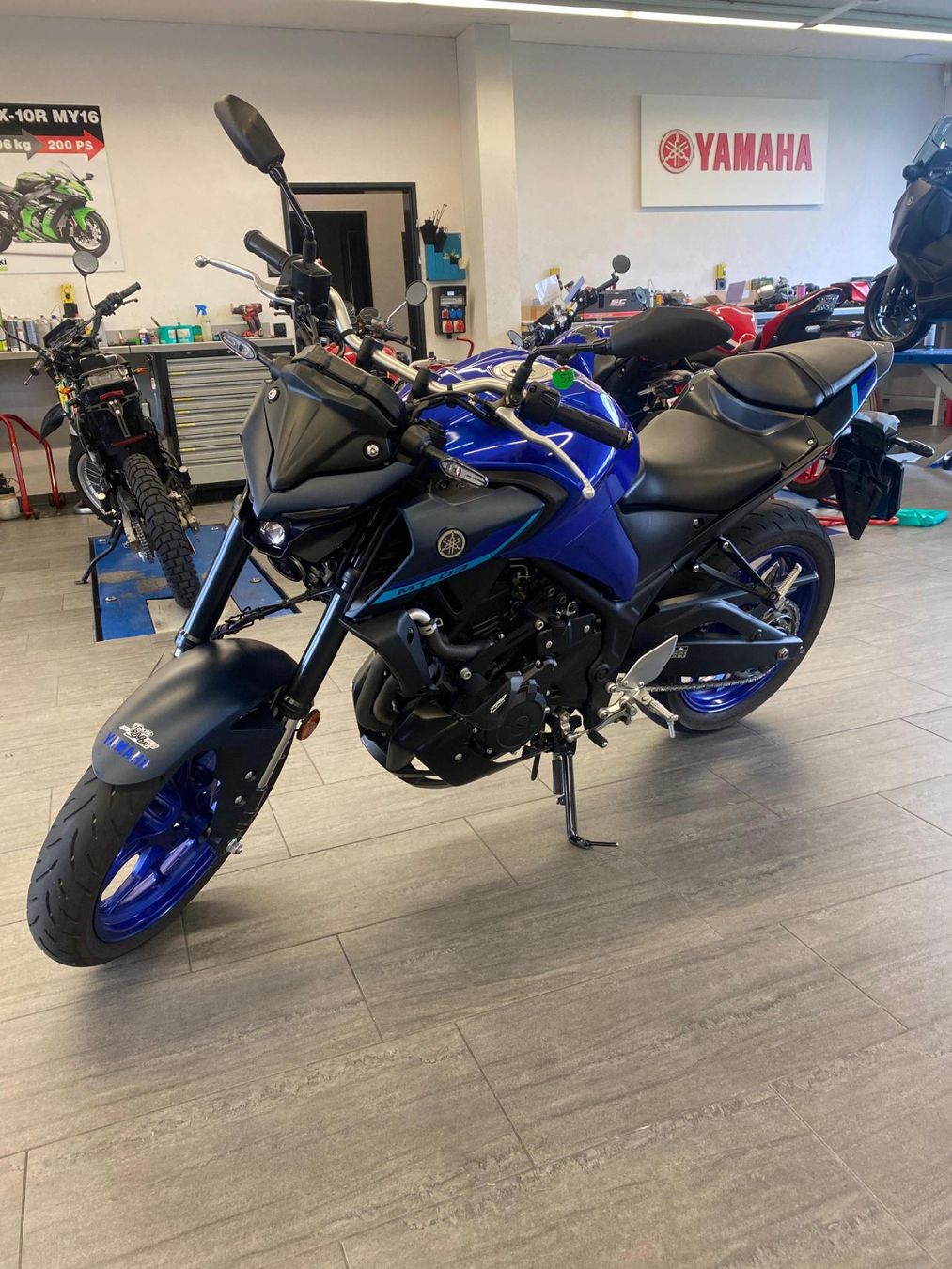 Yamaha Strada: Yamaha MT-03 2023 – Usato da Zürich venduto da Barroo2