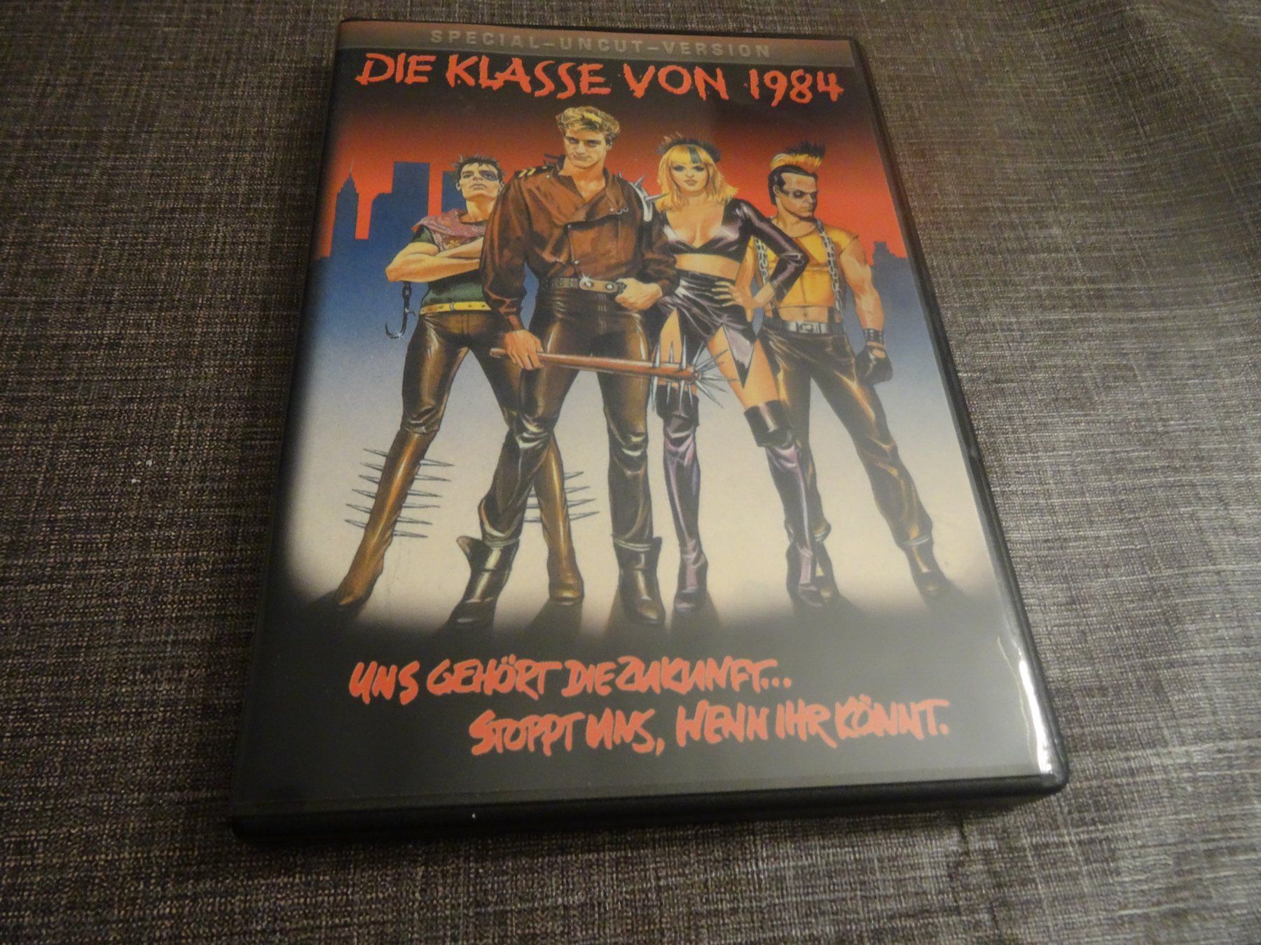 Tutti i DVDs: DVD Die Klasse von 1984 Special Uncut Version – Usato da Olten venduto da Disc-Verkauf