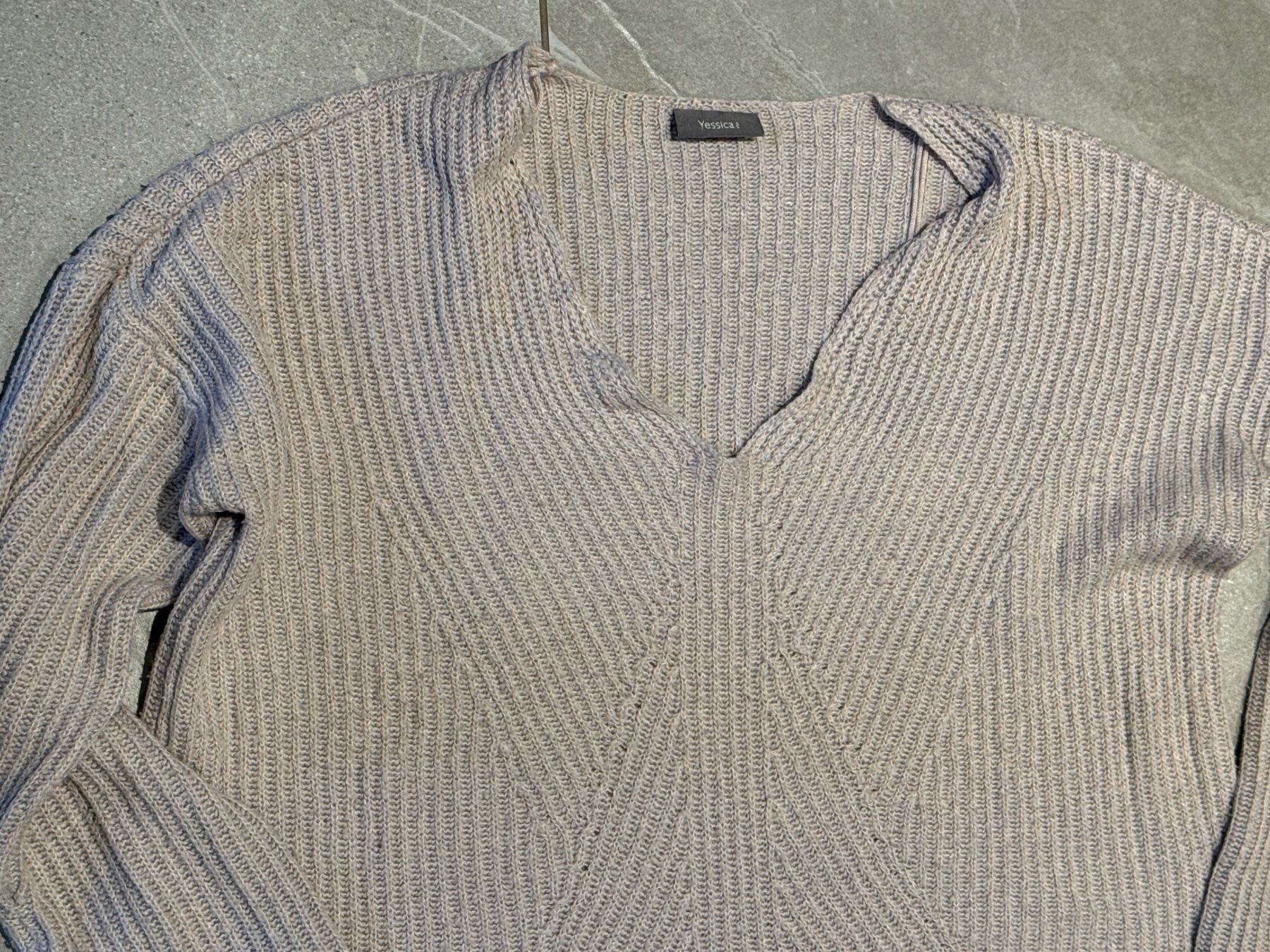 C&A Maglioni & Felpe: Strick Pulli, V- Ausschnitt, XL – Usato da Amriswil venduto da used2use