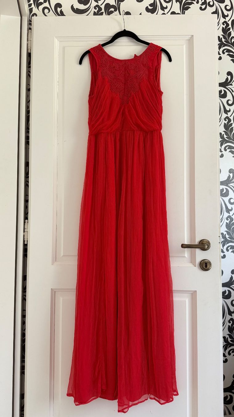 Kleider: Red Long Evening Dress – Gebraucht aus Corsier-sur-Vevey von Kristina.Nova 1