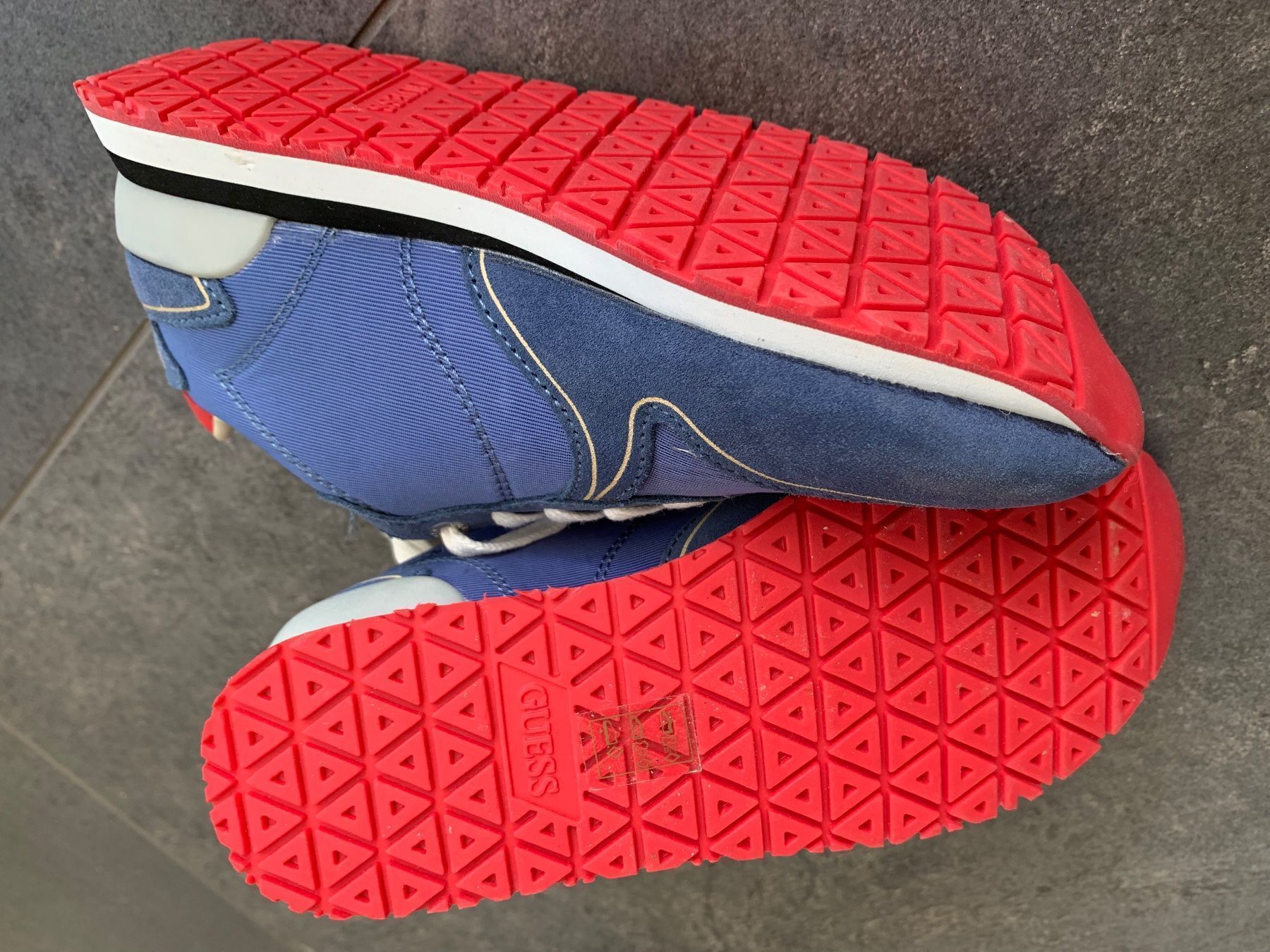Guess Scarpe per ragazzi: neue Guess Schuhe Gr. 31 – Nuovo e nell'imballaggio originale da Worblaufen venduto da Savanne05 2