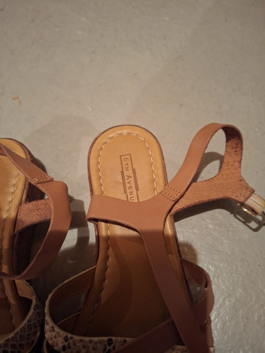 Damenschuhe: Damen Sandalen – Gebraucht aus Dietlikon von Asany 1