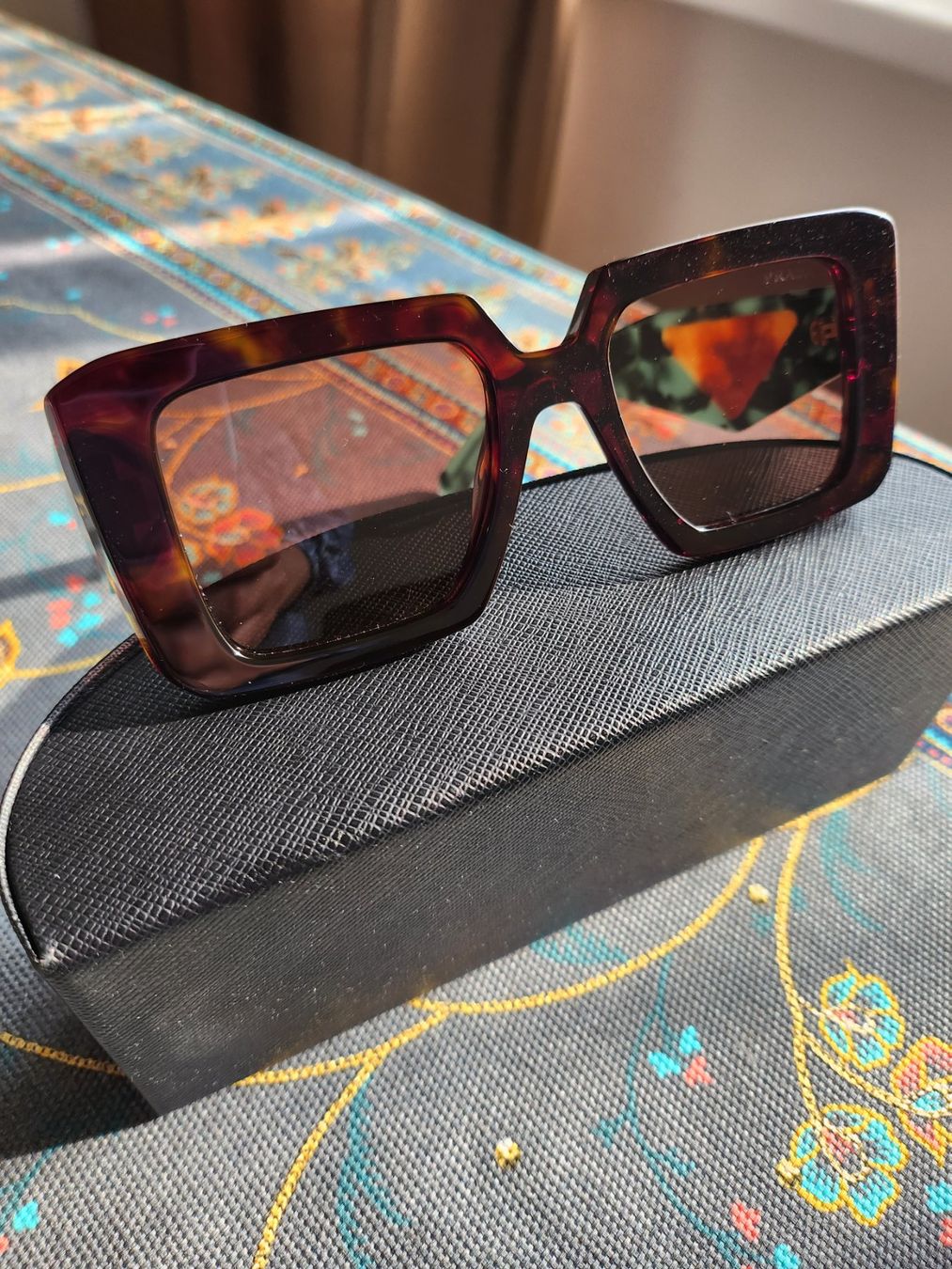 Prada Occhiali & Lenti: "Prada" Sonnenbrillen. – Usato da Dietikon venduto da Oxana01 1