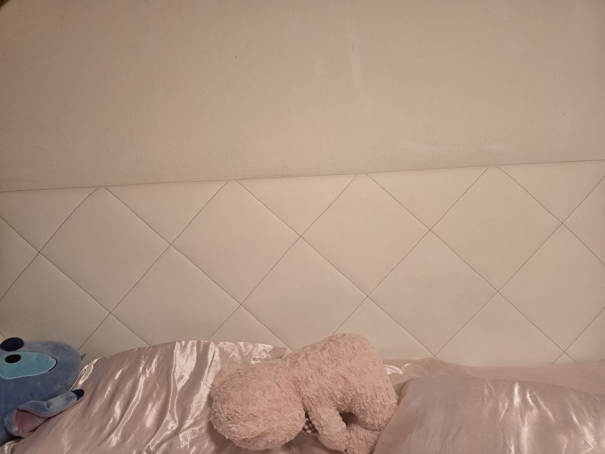 Lits: Doppelbett Kunstleder weiss mit Kopfteil gebraucht – D'occasion à Winterthur par mvsxmx 4