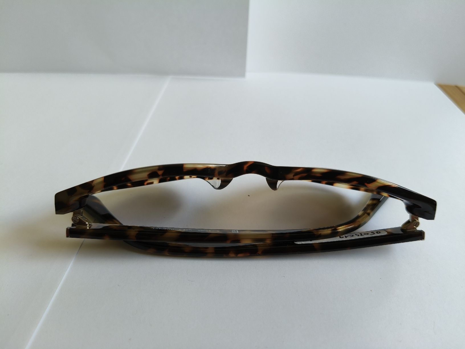 Occhiali & Lenti: Stylish Sunglasses with Tortoise Shell Pattern - Polarized – Nuovo (secondo la descrizione) da Zürich venduto da sha_vw65 5