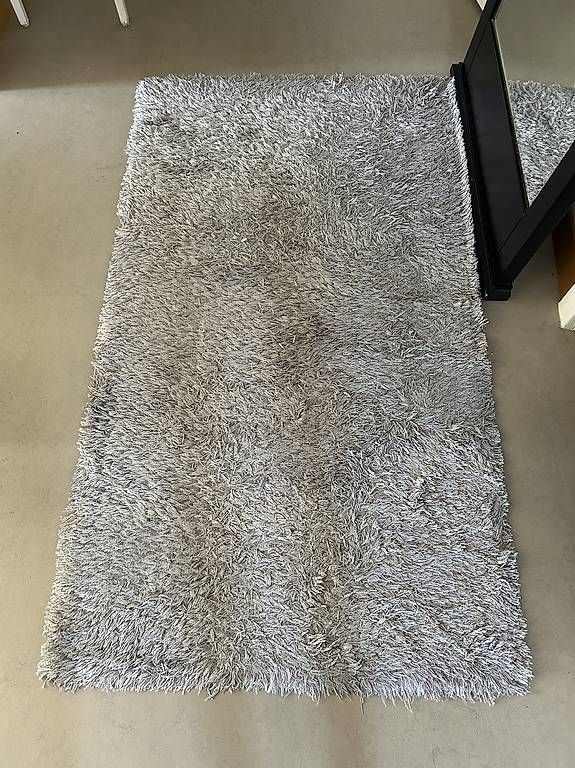 Teppiche: Teppich grau 145 x 85 cm – Gebraucht aus Luzern von zapatae 1