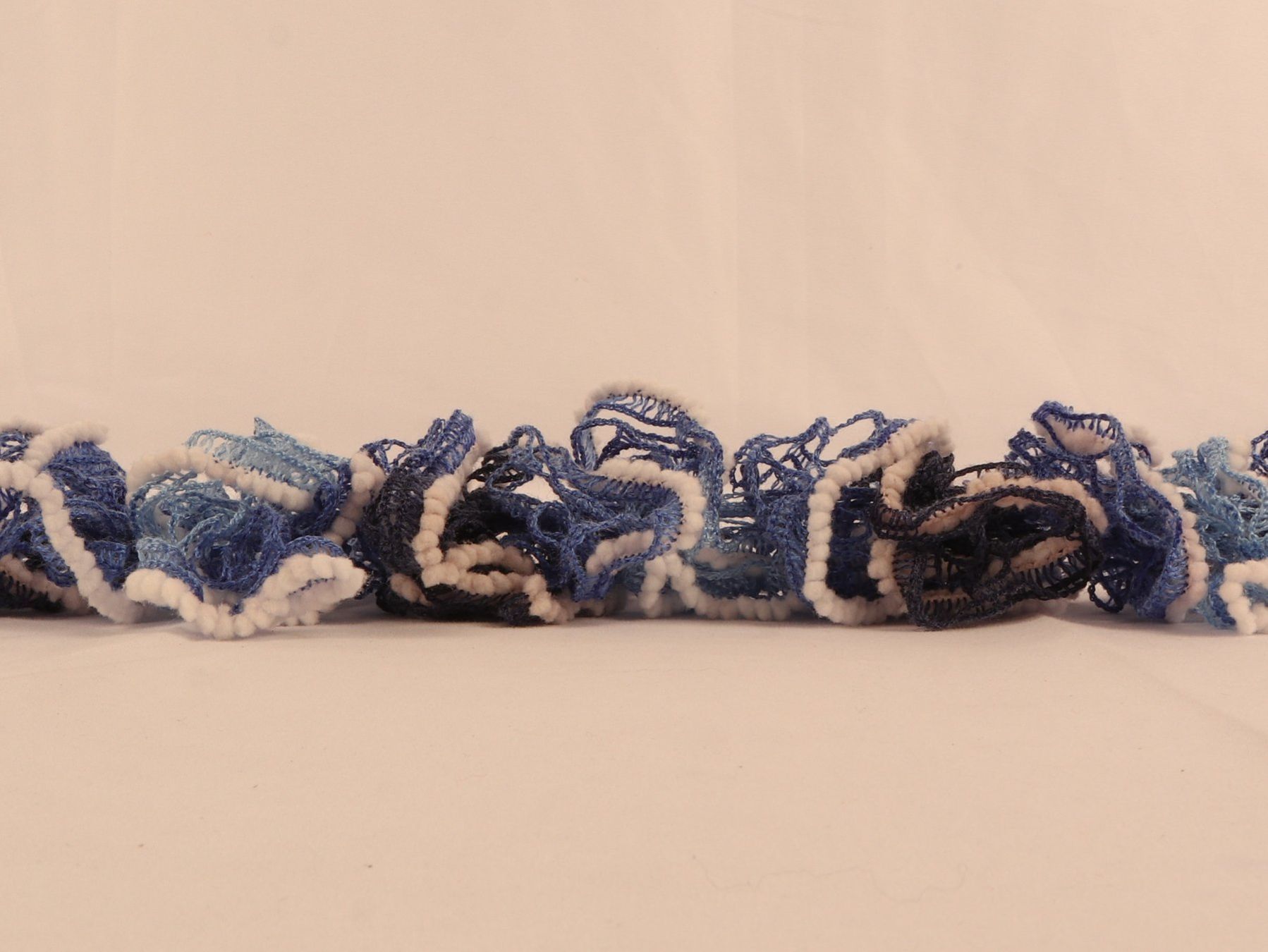 Foulards & écharpes: HANDARBEIT Schal blau – D'occasion à Steinen par Restwert_Steinen 3