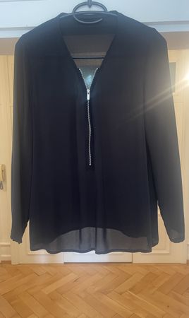Schwarze luftige Bluse