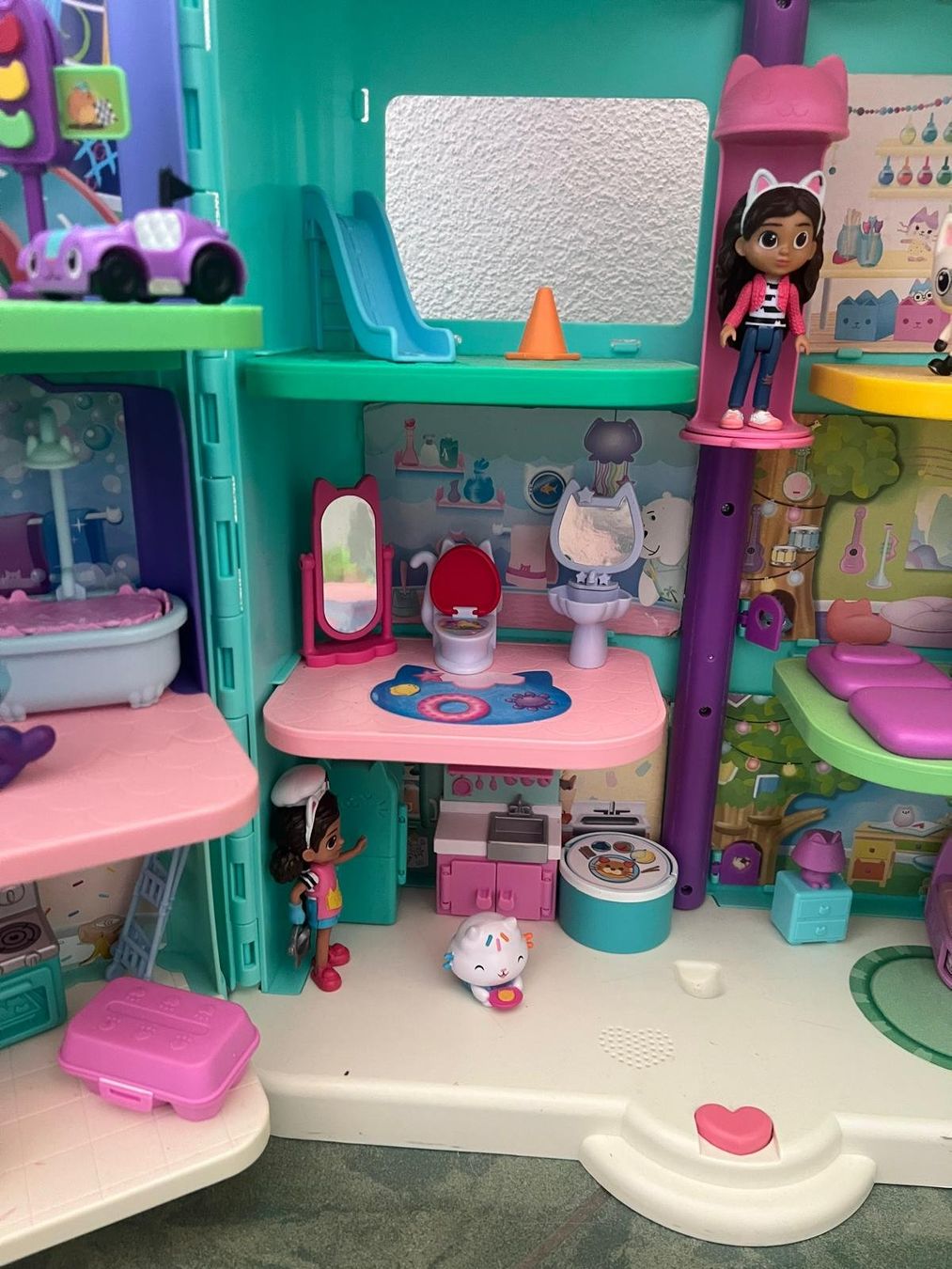 Case e mobili per bambole: Gabbys Dollhouse – Usato da Veltheim AG venduto da ngc_xg6n 5