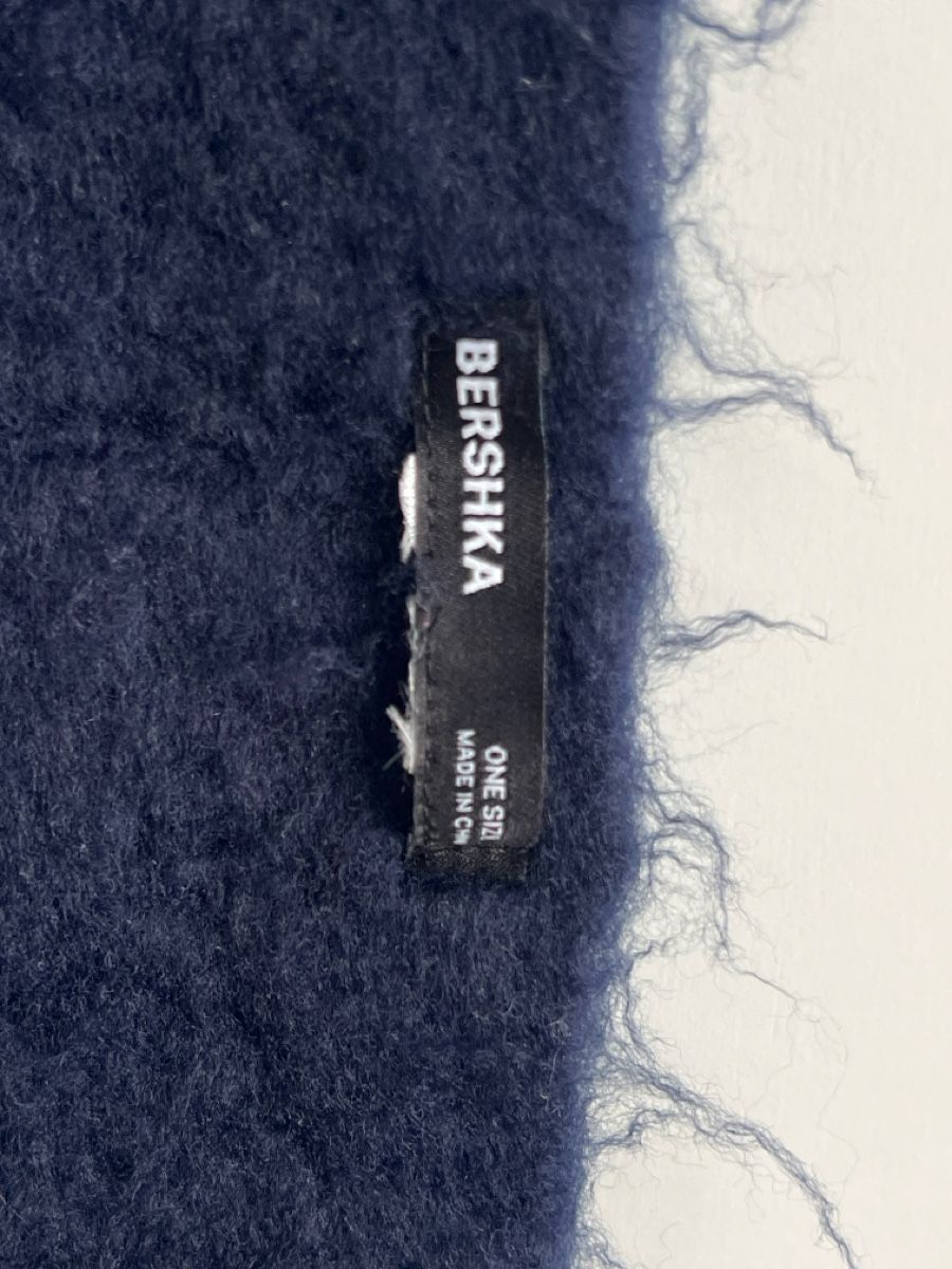 Foulard & Sciarpe: Écharpe Bershka, Bleu Marine – Nuovo (secondo la descrizione) da Renens VD venduto da sar_bwz5 2