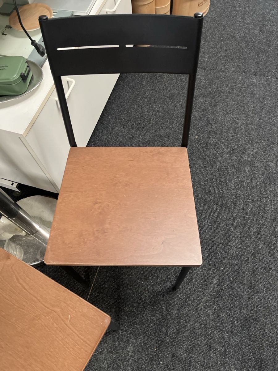 Sedie: 5 Stuhle Holz Metall – Usato da Oberkirch LU venduto da ryb_qlf8