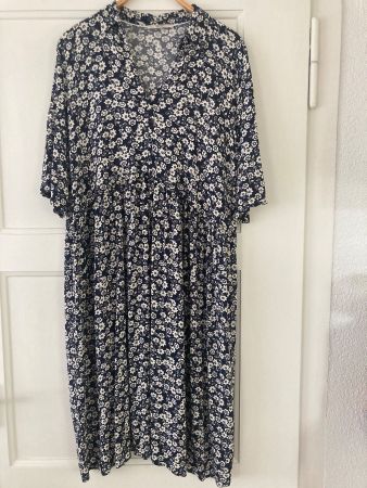 ESPRIT Kleid Gr. M (1 x getragen)