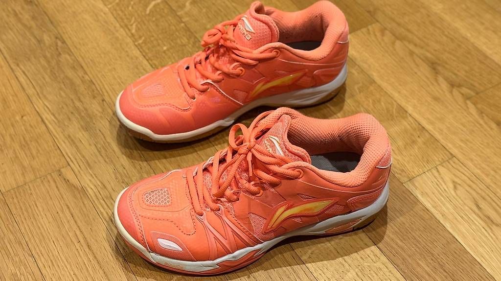 Scarpe da donna: Li-Ning Badmintonschuh Grösse 39 – Usato da Matten b. Interl venduto da atc_p2hb
