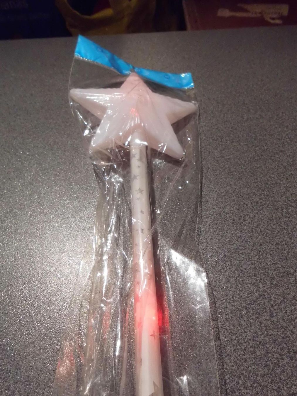 Giocattoli: Stab/weissen Stern, roter Griff – Nuovo e nell'imballaggio originale da Zürich venduto da abraxas1291 1