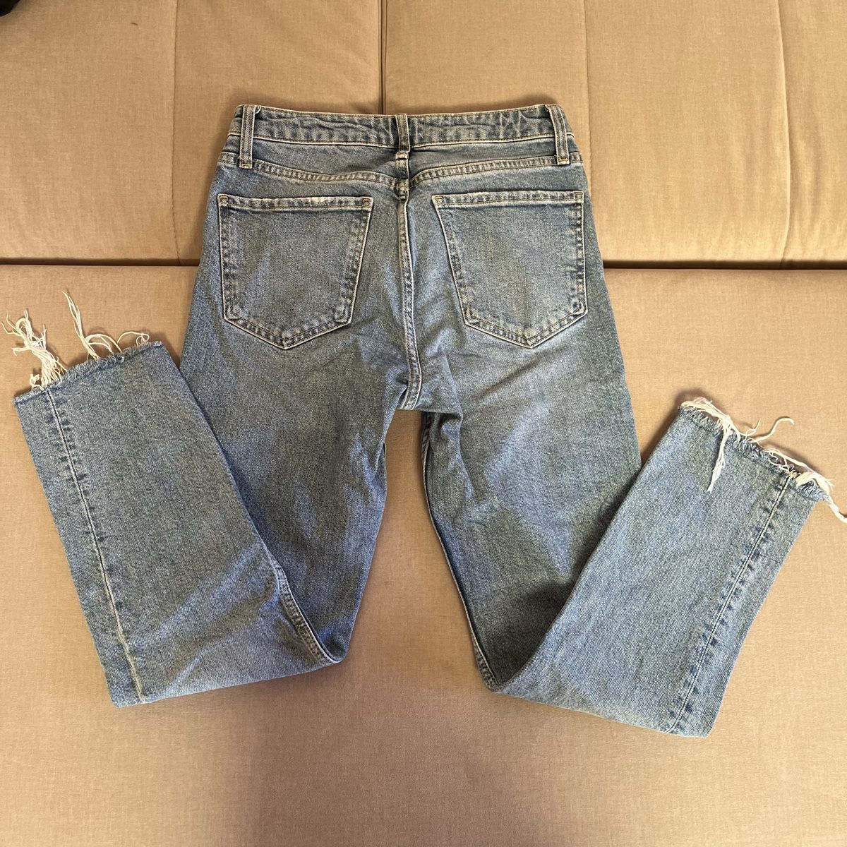 Zara Jeans: Jeans Zara Gr . 34  – Nuovo (secondo la descrizione) da Cunter venduto da tiramisuuu_ 2