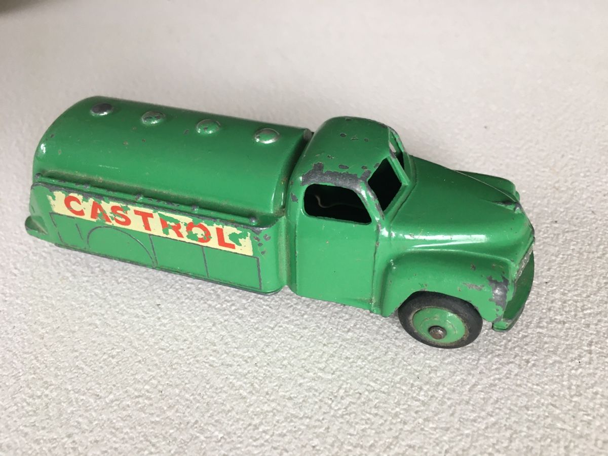 Dinky Toys Modellini d'auto: Dinky Studebaker Tanker Castrol – Usato da Grellingen venduto da Toyhamster 1