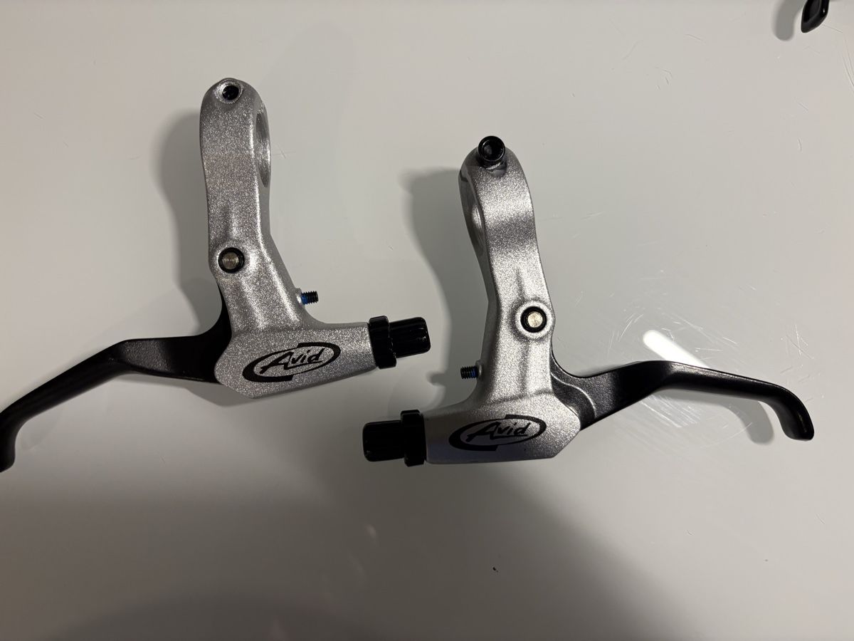 Avid Pezzi di ricambio: V-Brake Avid-Bremshebel – Usato da Giubiasco venduto da bulag 1