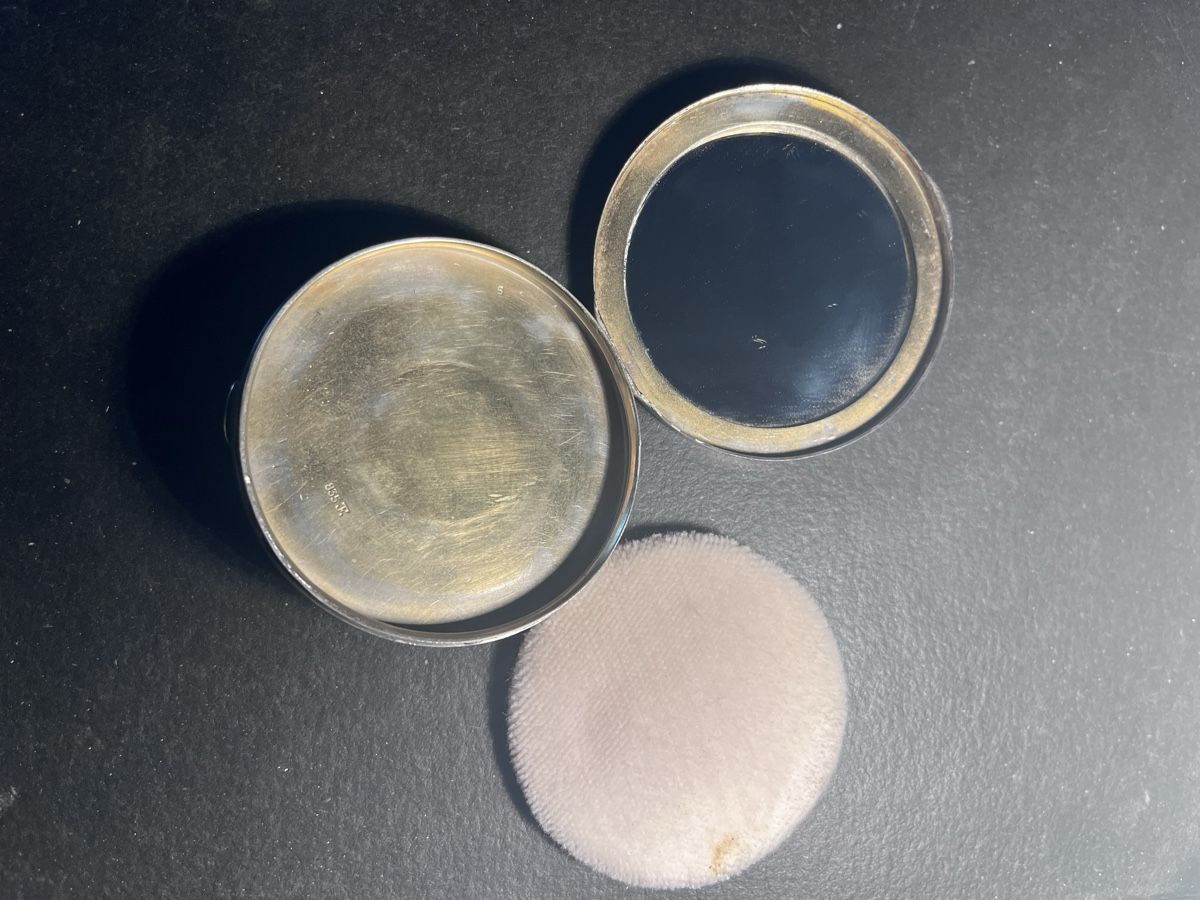 Artdeco Make-up: Puderdose Silber – Usato da Bremgarten AG venduto da Arta57 2
