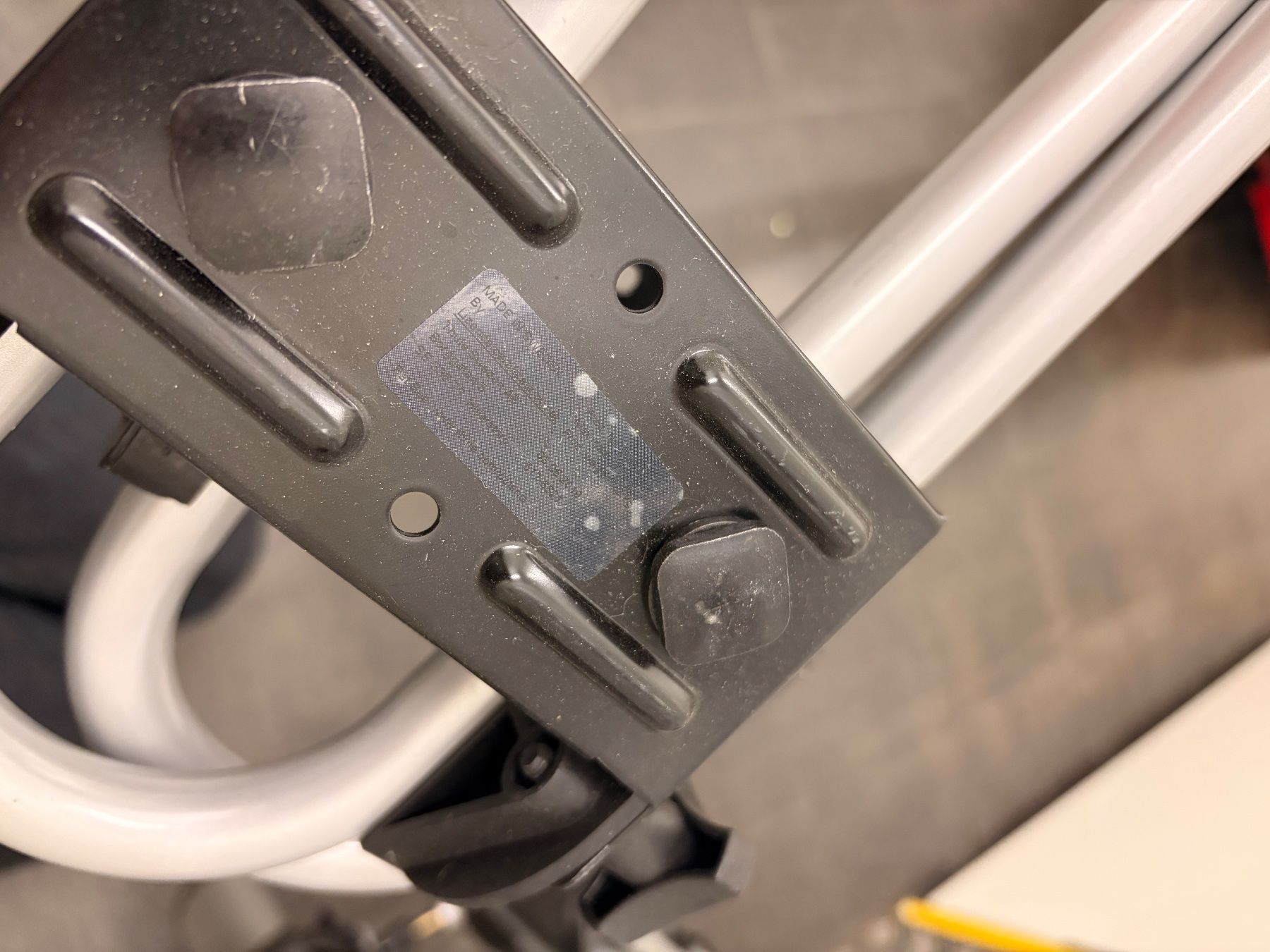 Thule Supporti per biciclette: Thule Bike Mount 565 x 2 + Ski rack + Wheel mounts – Usato da Binningen venduto da Edeag3 7