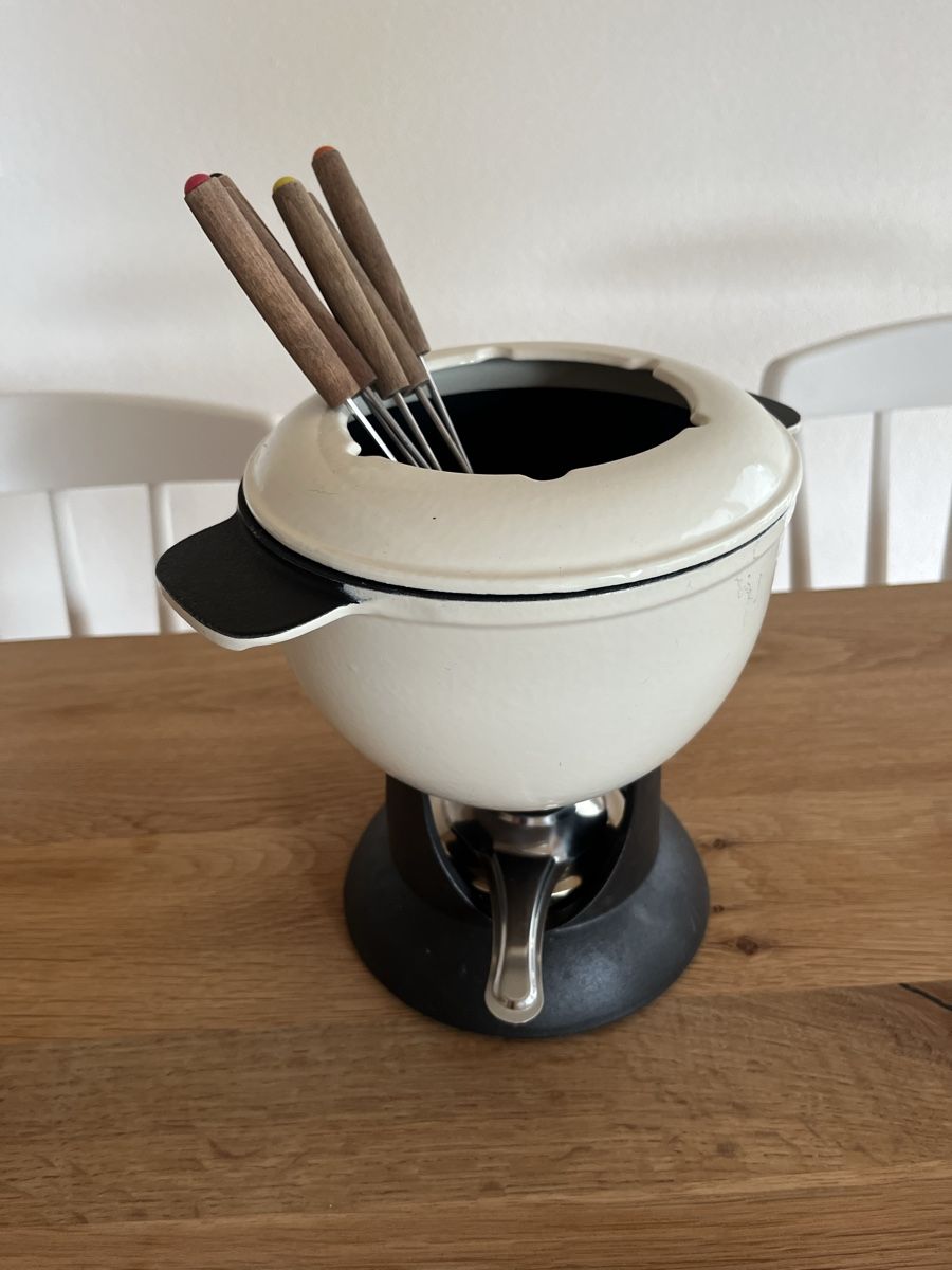 Fondue-Set aus Gusseisen, IKEA (Gebraucht) in Luzern für CHF 1 – nur Abholung auf Ricardo kaufen