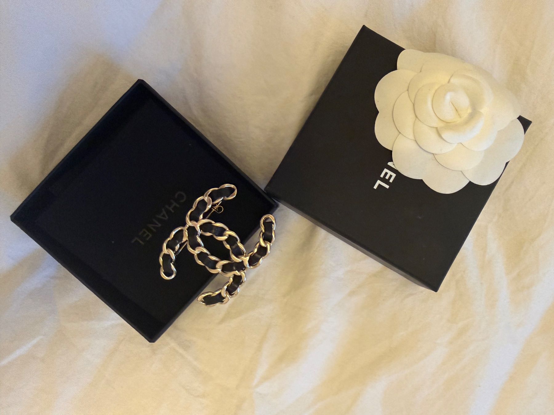 Chanel Broches & Aiguilles: Broche Chanel – D'occasion à Payerne par kni_w6xk 3