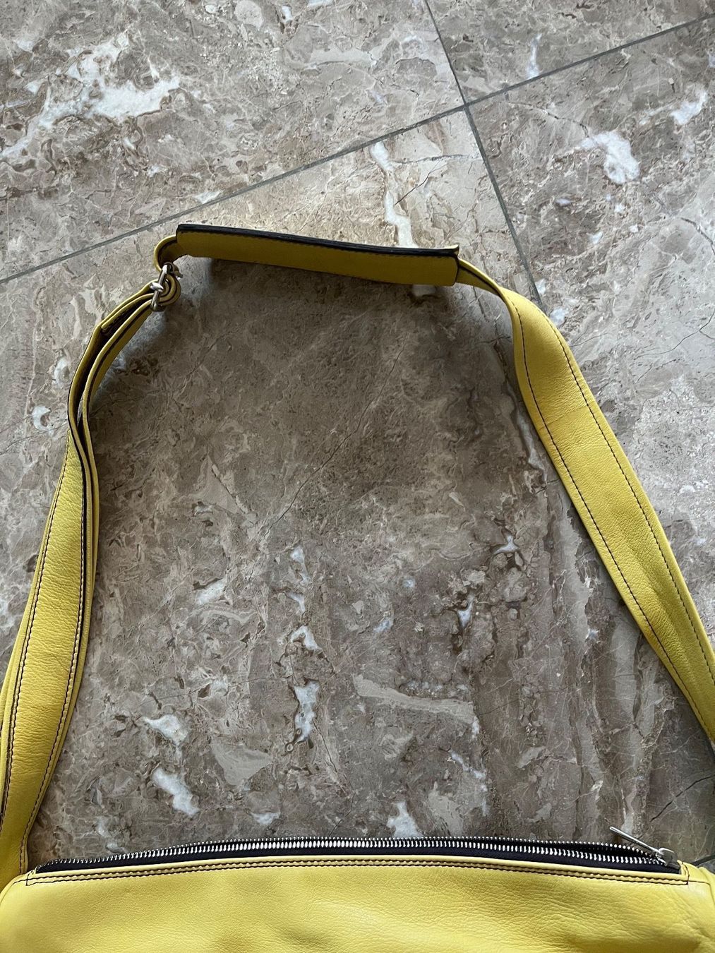 Borse da donna: Leder Tasche – Nuovo (secondo la descrizione) da Zürich venduto da pizzobeatrice 1