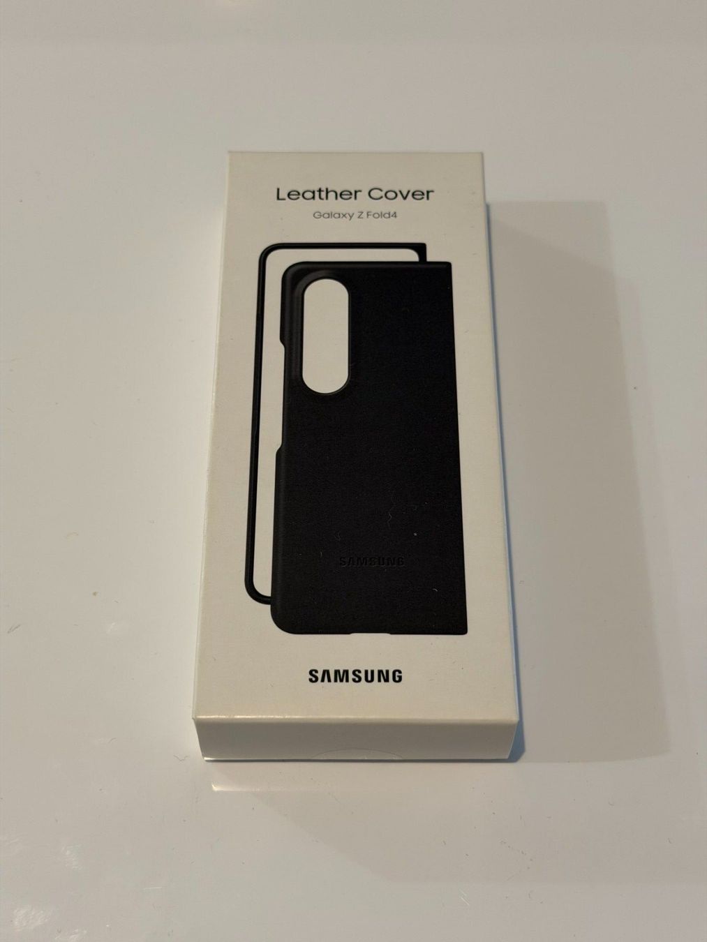 Samsung Cover & Protezioni schermo: Samsung Galaxy Z Fold 4 cover – Nuovo e nell'imballaggio originale da Yverdon-les-Bains venduto da AVRS.CH