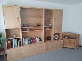 Wohnzimmer Möbel 4-teilig, 2 Vitrinen, 2 Seitenmöbel