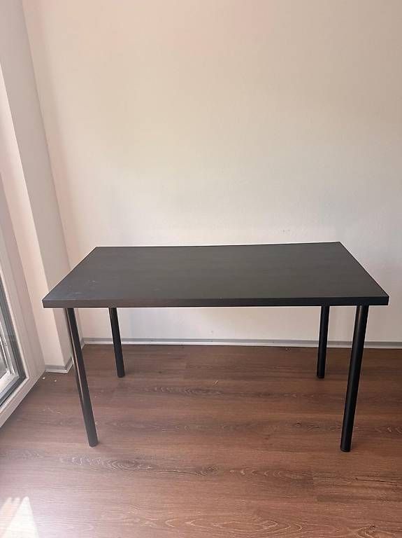 Bureaux: Ikea Bürotisch – D'occasion à Zürich par bryananthony 1