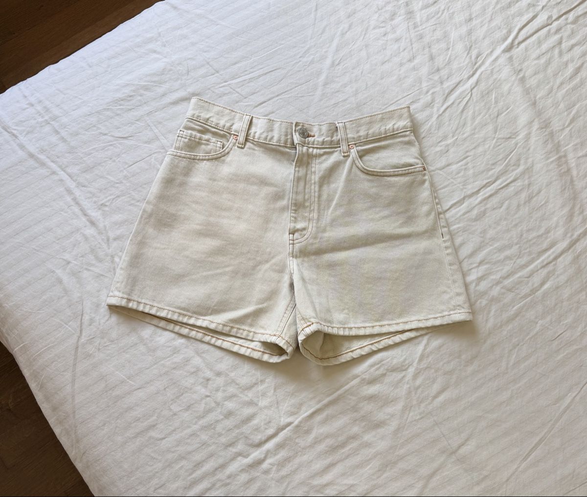 Mango Hosen: Jeansshorts MANGO Größe M / 38 neu – Neu (gemäss Beschreibung) aus Bonstetten von AngelaF23 1