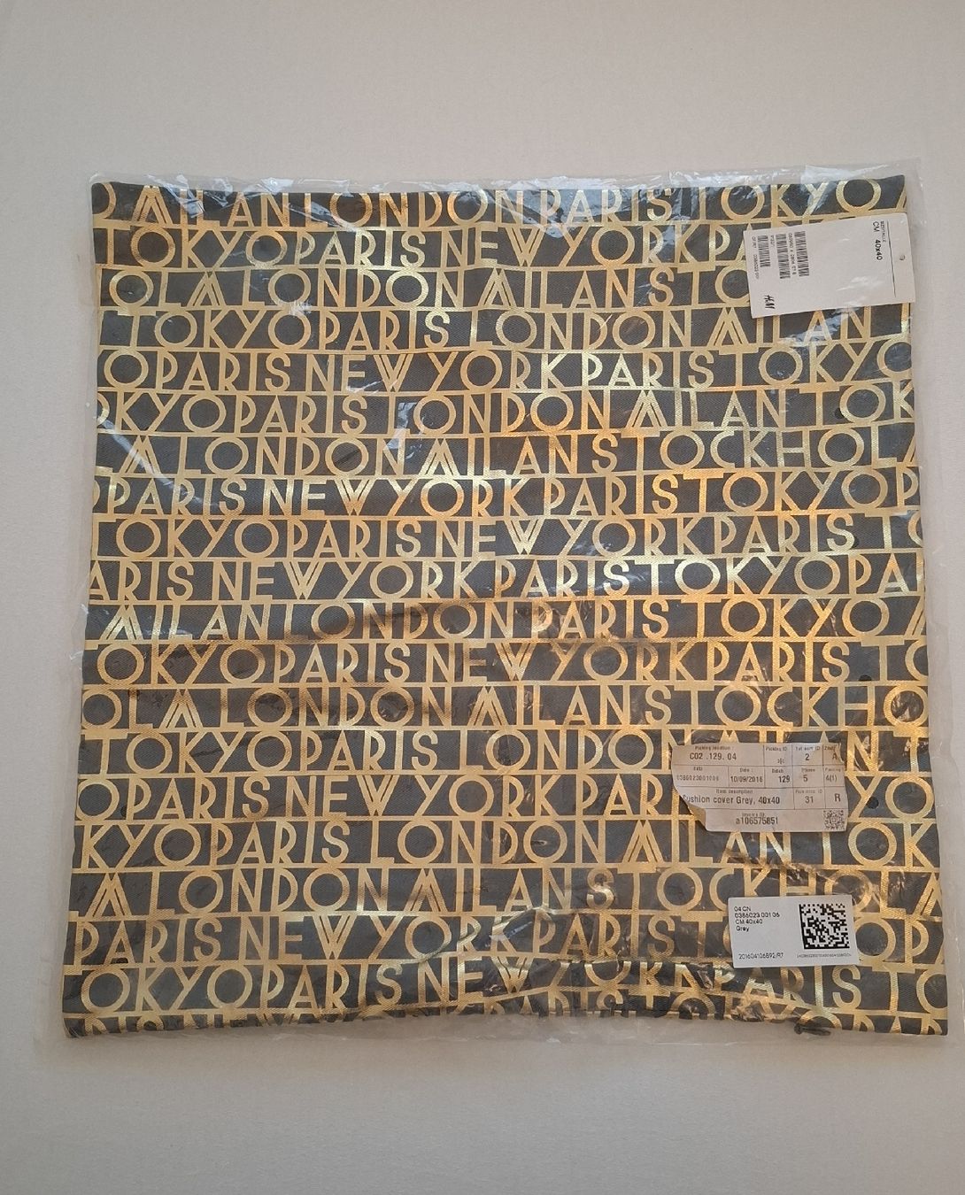 H&M Cuscini: H&M Housse de coussin décorative neuve – Nuovo e nell'imballaggio originale da Vevey venduto da latessinoise