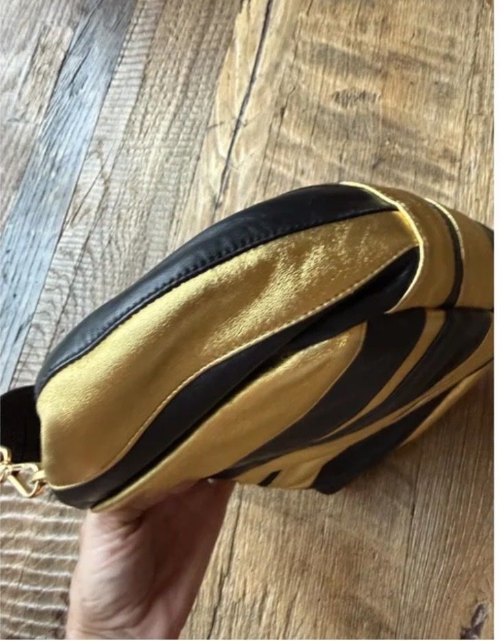 Prada Sacs femmes: Prada Handtasche – D'occasion à Zürich par Nel5 9