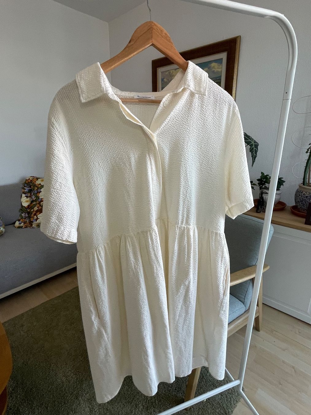 Robes: Knowledge Cotton Apparel Sommerkleid in Cream – D'occasion à Zürich par sve_72fj