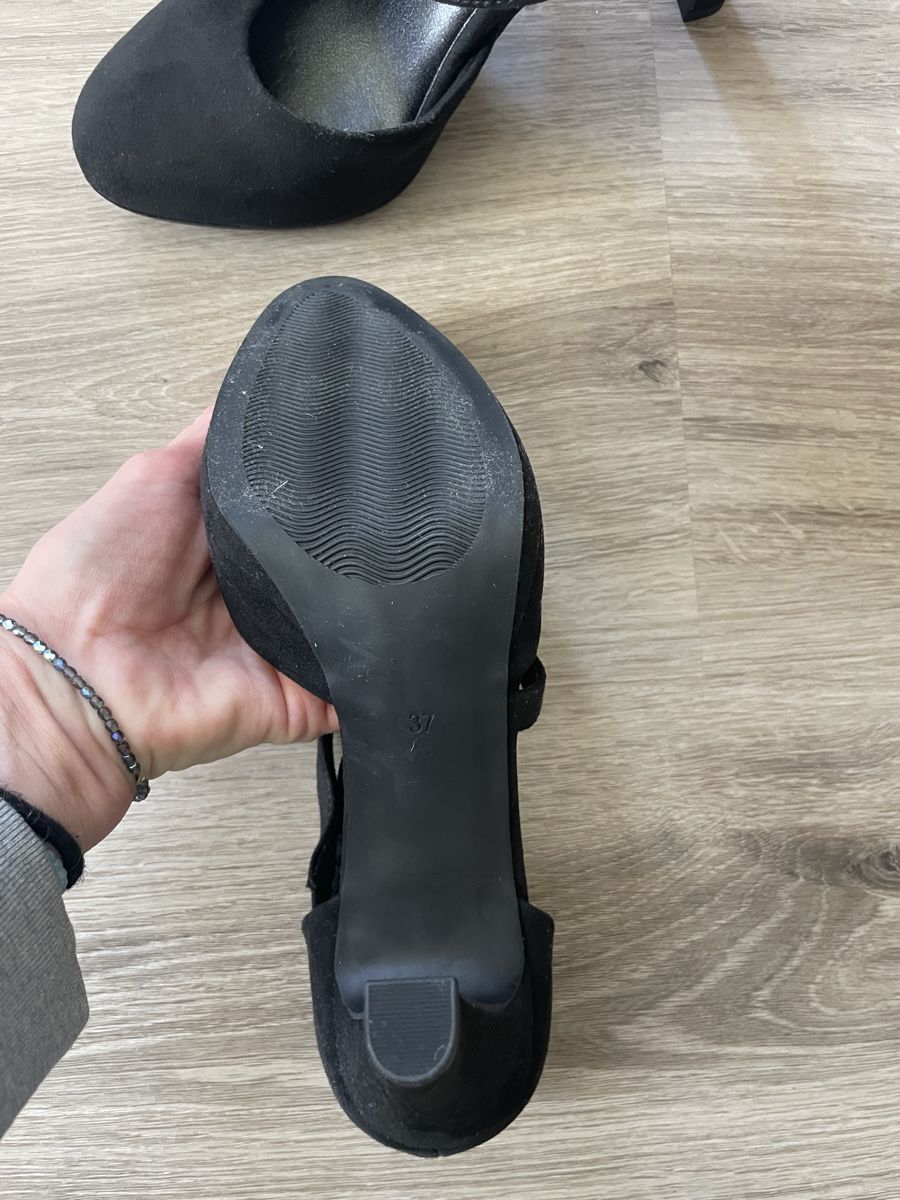 Scarpe da donna: NEU!!! Schwarze Marco Tozzi Pumps Gr. 37  – Usato da Winterthur venduto da Fabelhaft123 2
