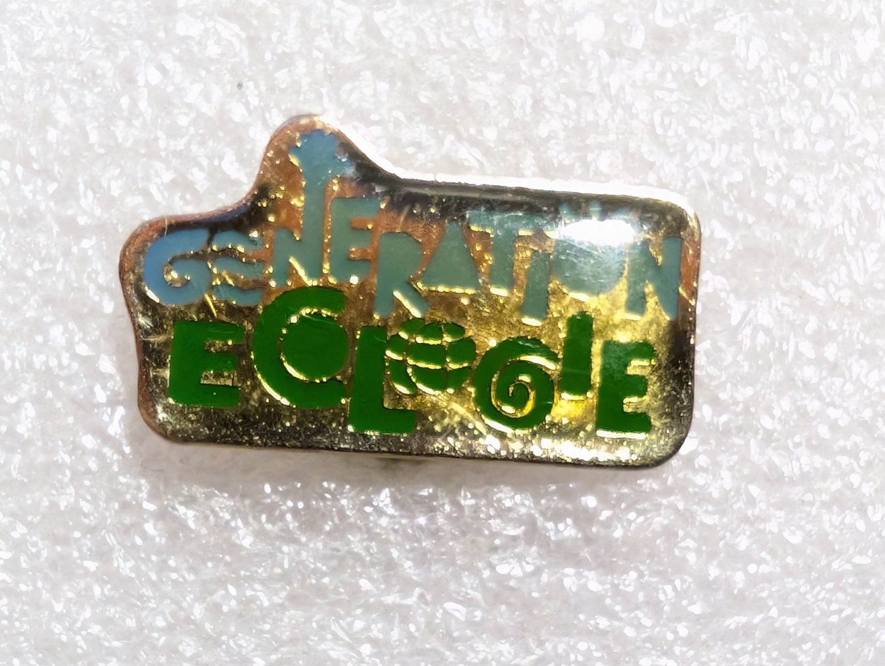 Plaketten & Abzeichen: Ansteckpin 290: Generation – Gebraucht aus Oppligen von Pin-Fall-Shop