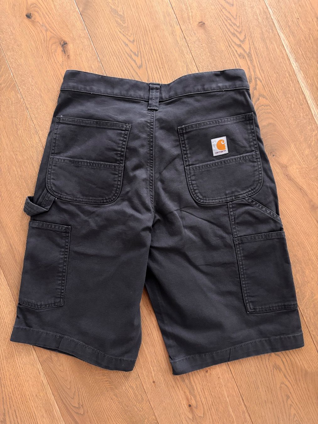 Carhartt Pantaloni: Carhartt Carpenter Shorts Dunkelgrau – Usato da Trübbach venduto da Nico.Broder 1